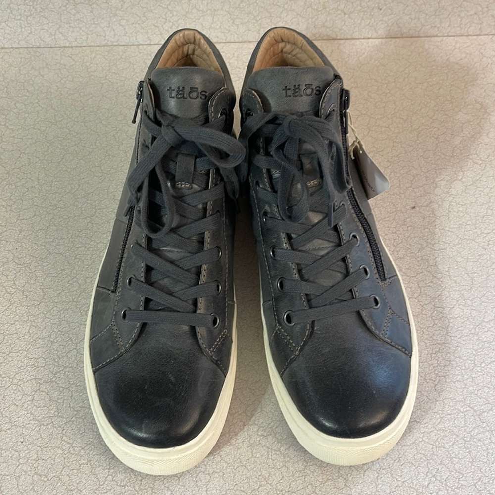Taos women's high top sneaker